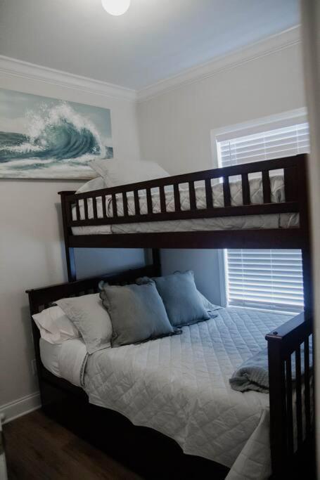 Beachside Bungalow Наваре Екстериор снимка